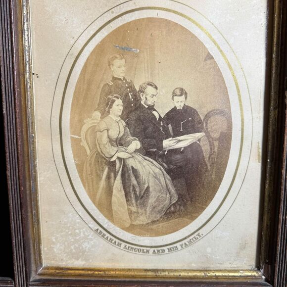 Lincoln Family Photograph [Art 030] - Picture 2 of 6